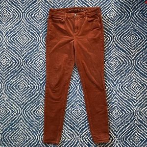 American Eagle hi-rise jegging corduroys. Super stretch.